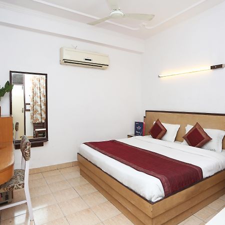 Capital O 10750 Hotel Vivek نيودلهي المظهر الخارجي الصورة
