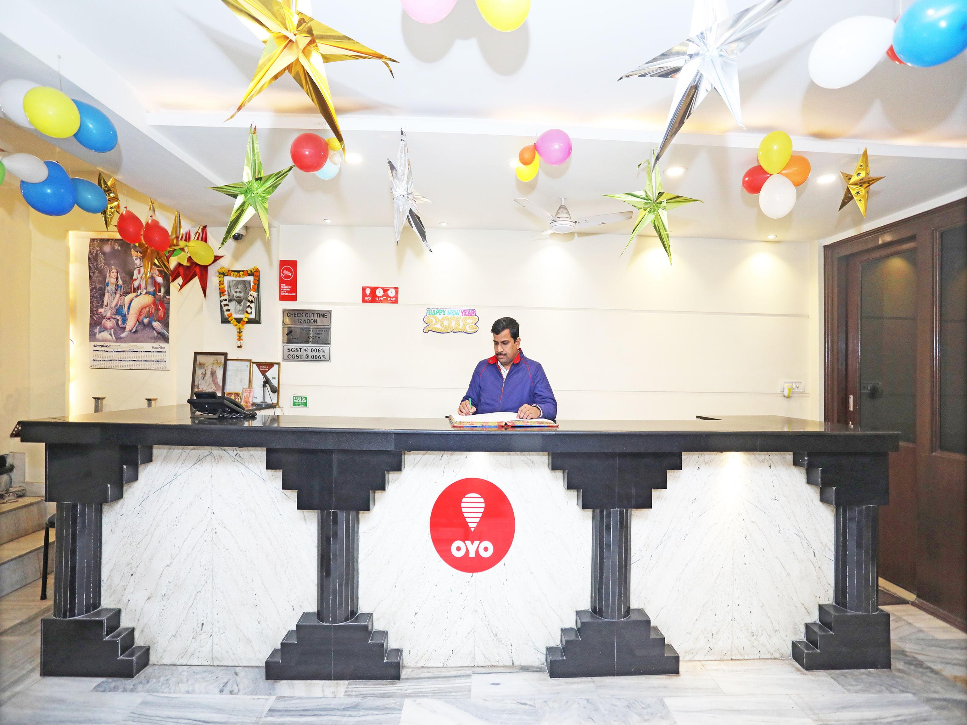 Capital O 10750 Hotel Vivek نيودلهي المظهر الخارجي الصورة