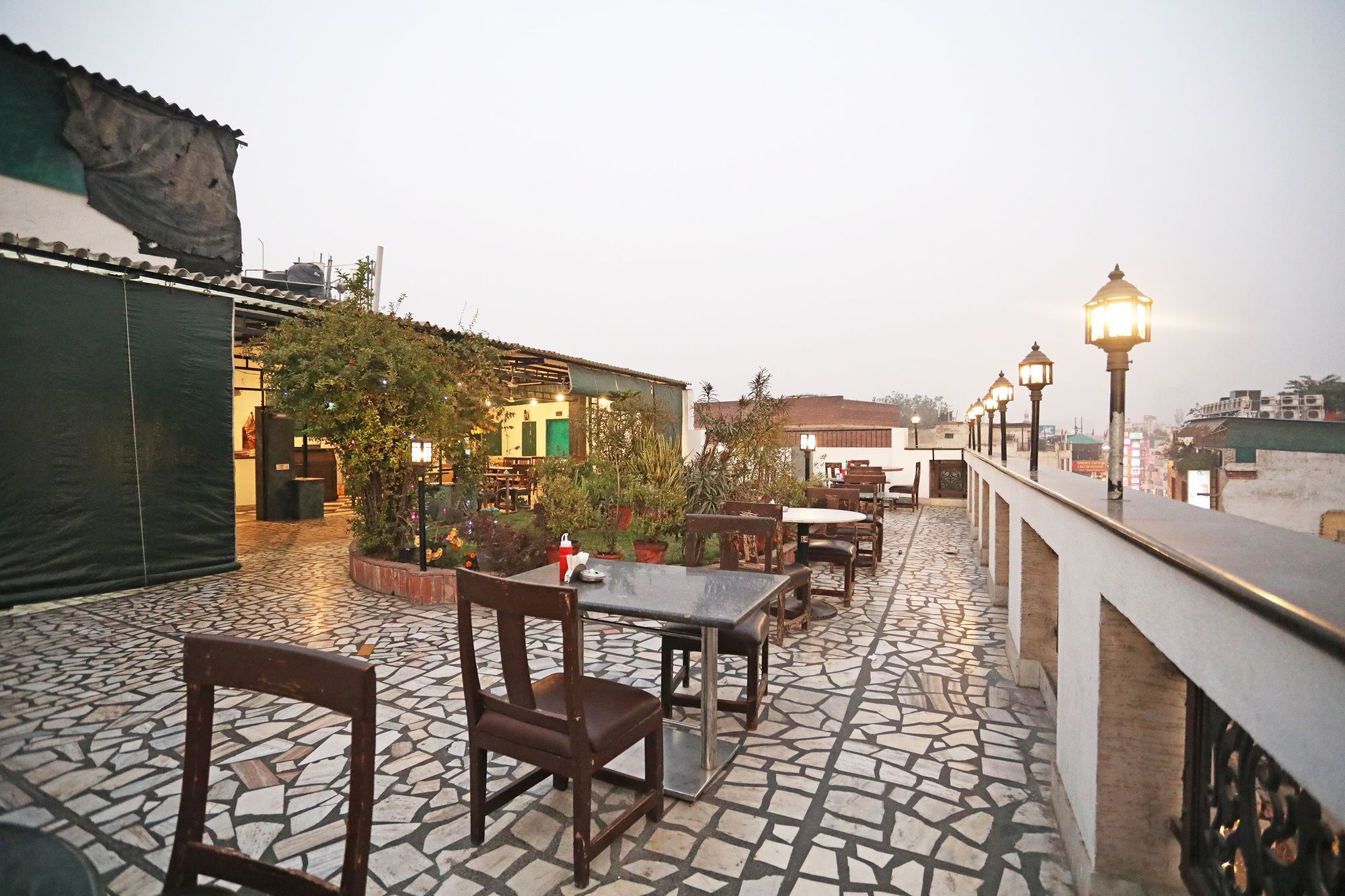 Capital O 10750 Hotel Vivek نيودلهي المظهر الخارجي الصورة